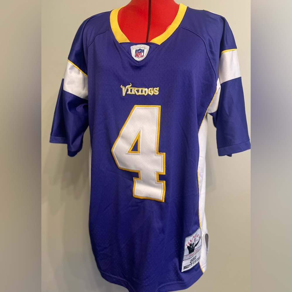 Mitchell & Ness - Throwbacks NFL Jersey #4 Favre - Size Medium